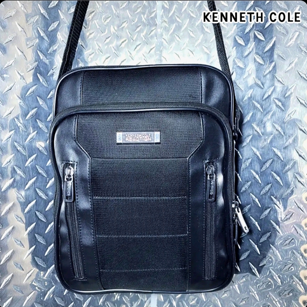 Kenneth cole night & day bag